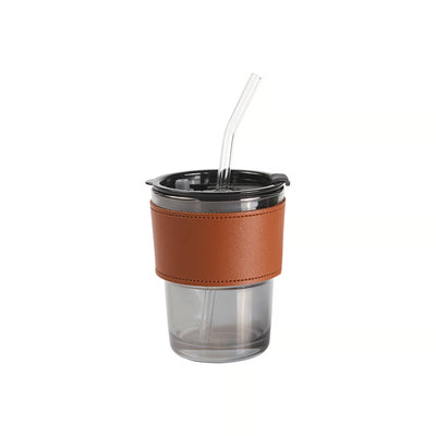 Vaso de vidrio con popote
