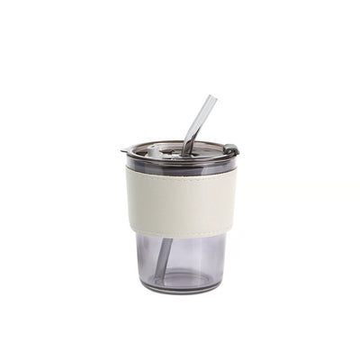 Vaso de vidrio con popote