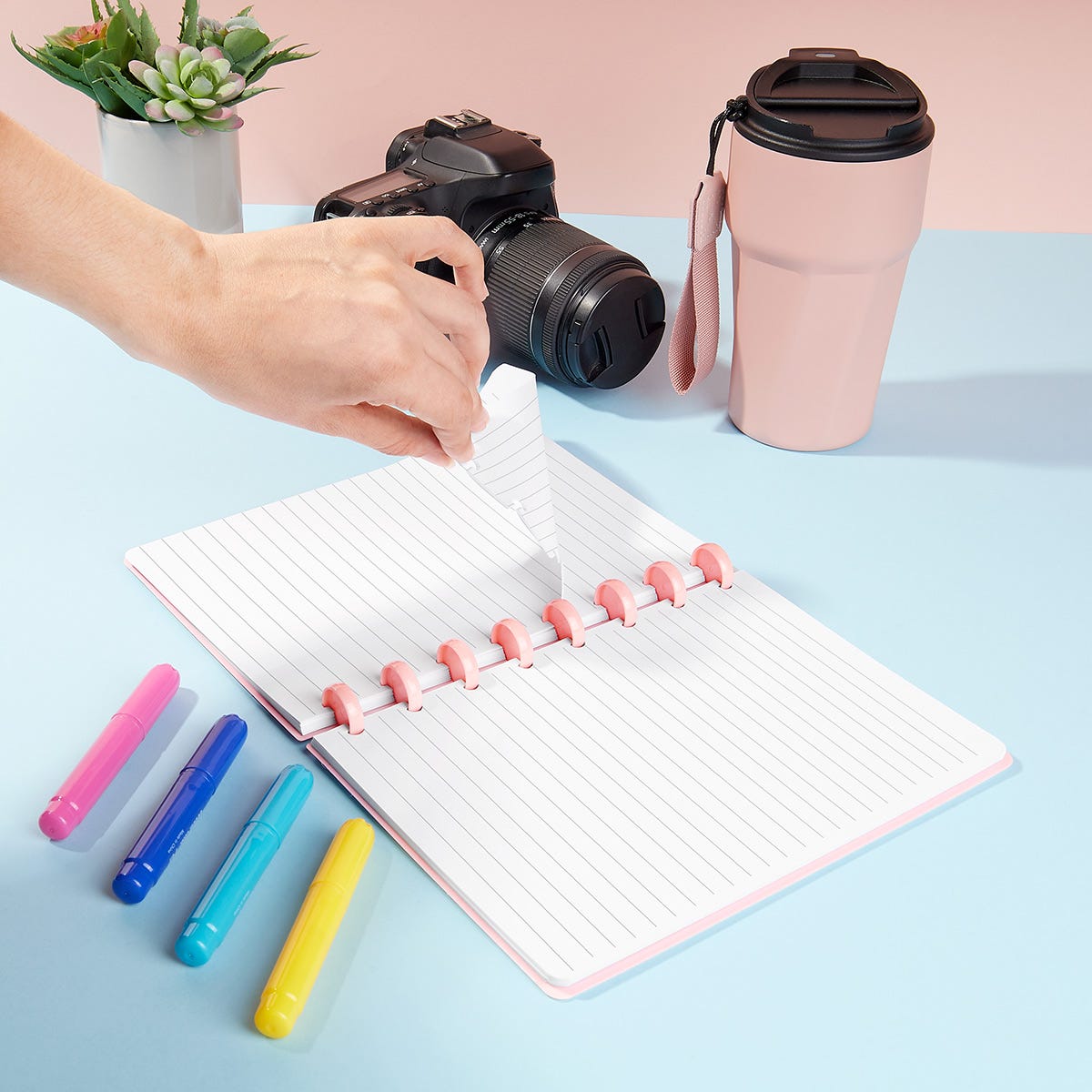 Libreta con 80 hojas a rayas